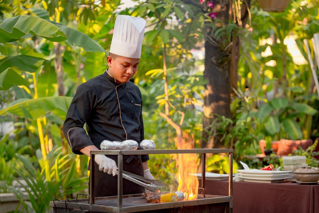 Silk D'Angkor Boutique Hotel Siem Reap Exteriör bild
