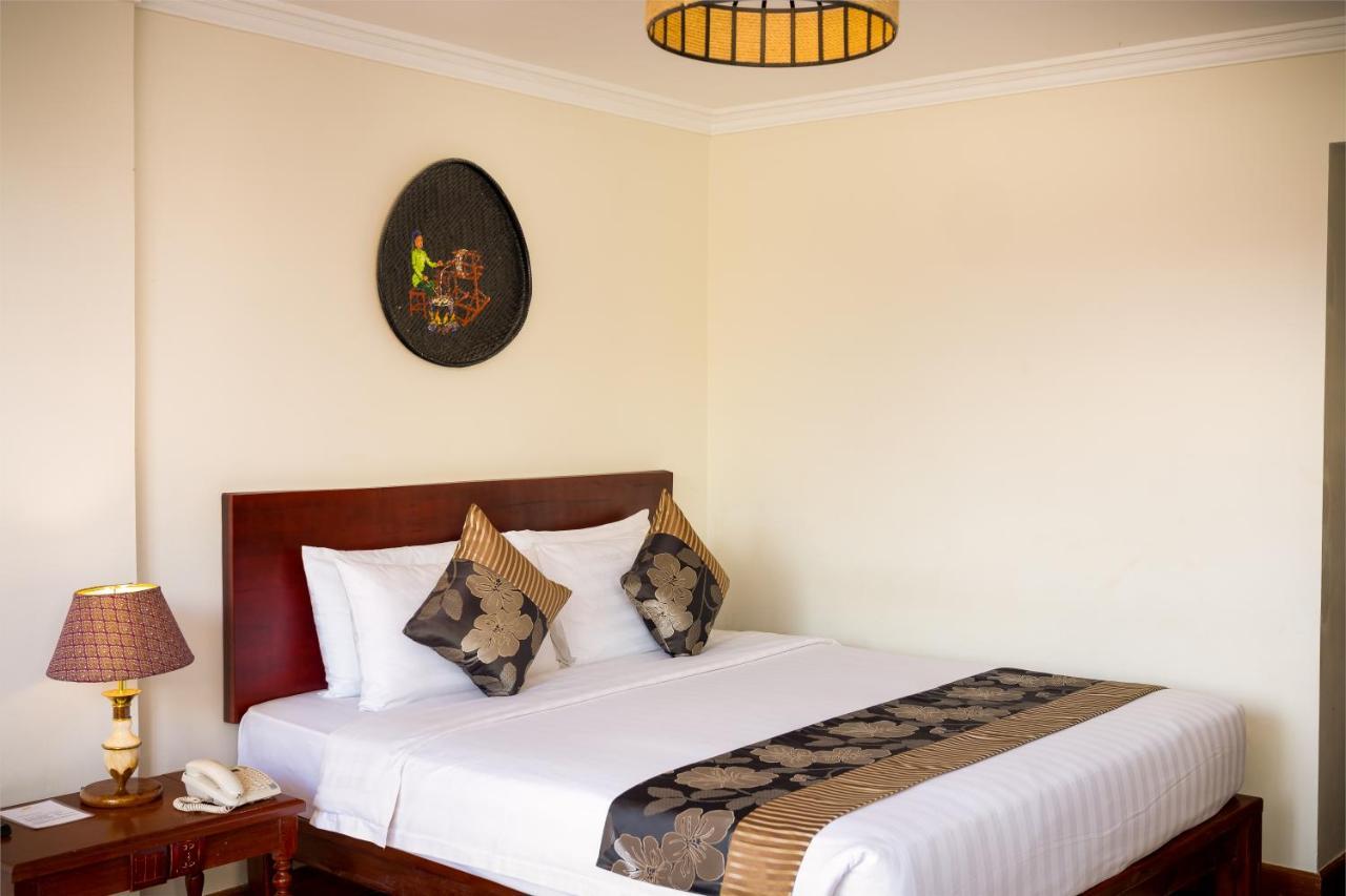 Silk D'Angkor Boutique Hotel Siem Reap Exteriör bild