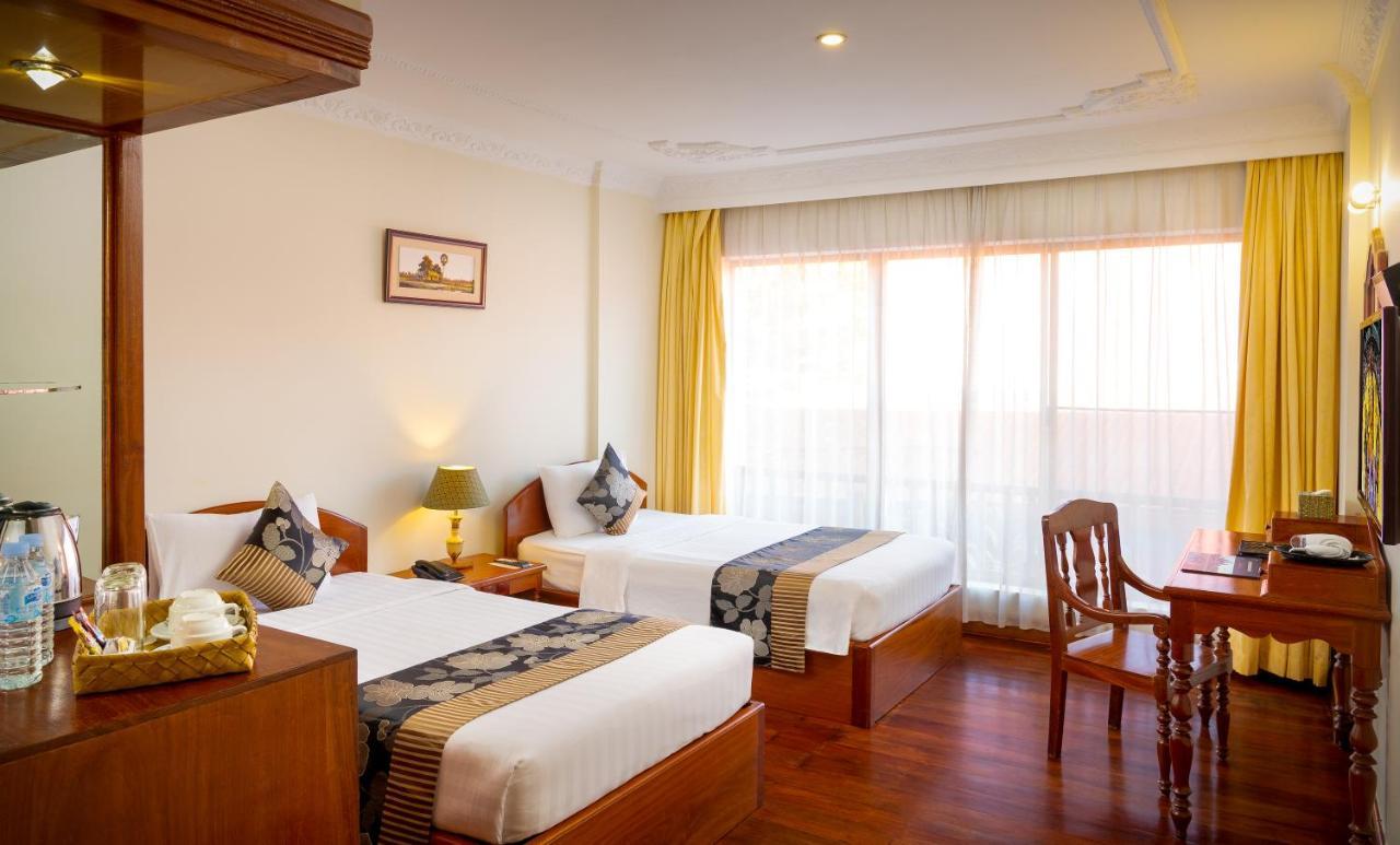 Silk D'Angkor Boutique Hotel Siem Reap Exteriör bild